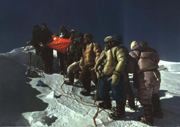 Hace 61 años, tal día como hoy: 1ª escalada al Shisha Pangma, último de los ochomiles