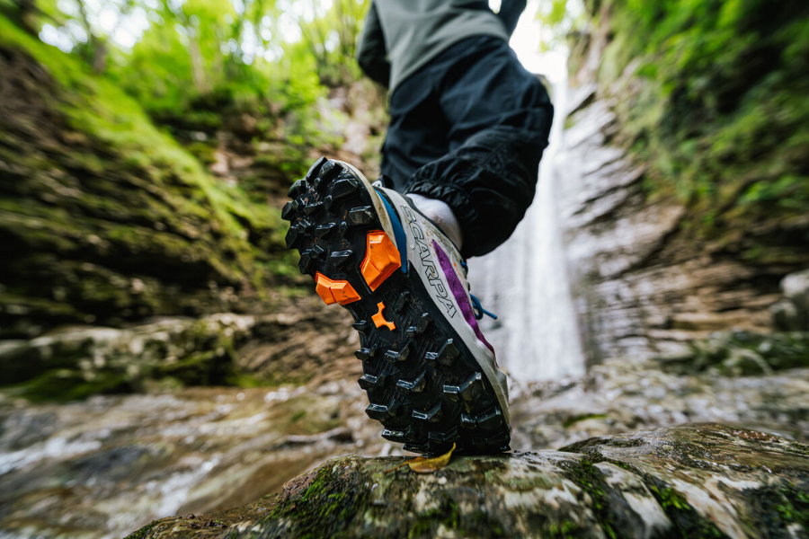 Zapatillas vs medias botas vs botas: qu&eacute; elegir para trekking seg&uacute;n el  terreno y la dificultad