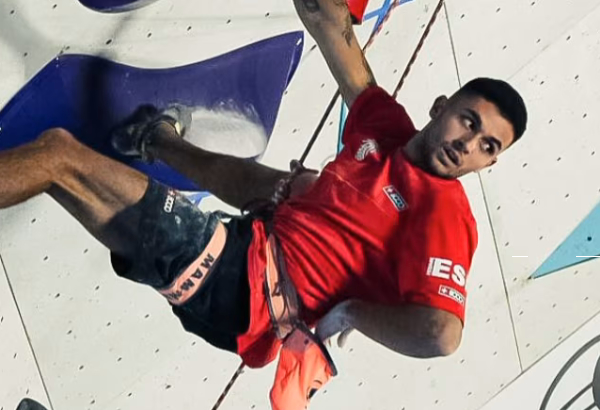 Alberto Ginés se proclama Campeón de la Copa del Mundo de Escalada