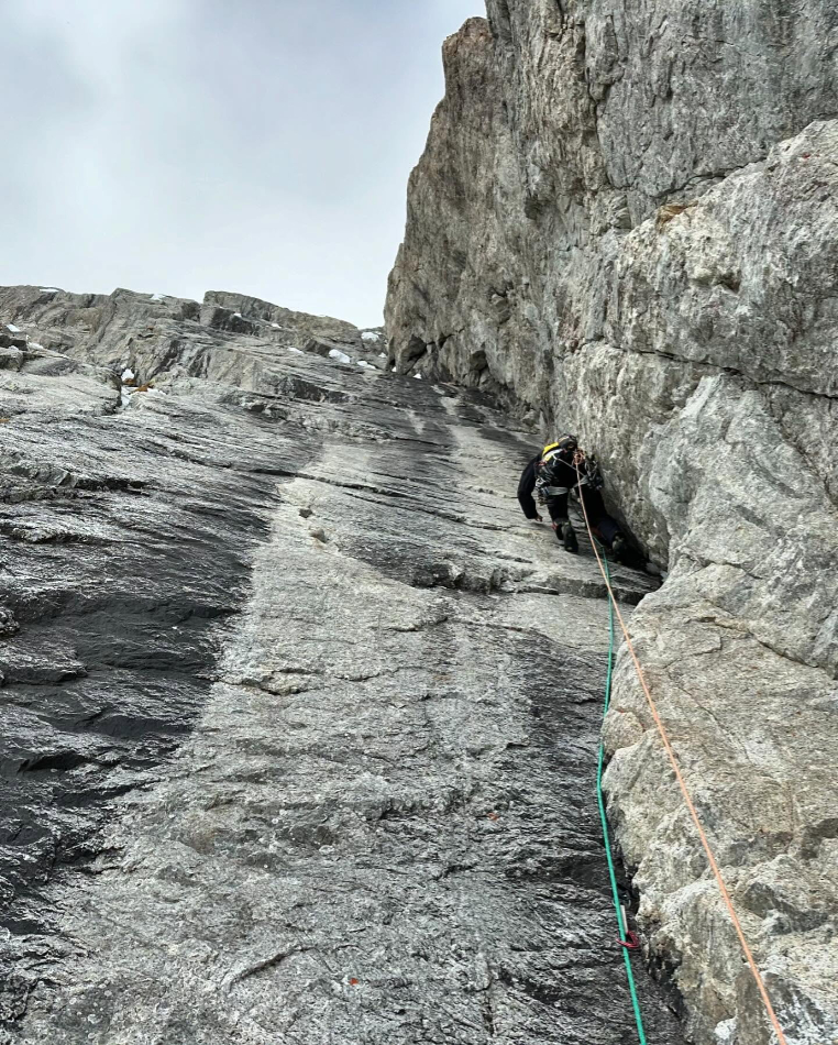 Alpinismo, Alpes, Mont Blanc, Peuterey, Escalada, Alpes, Bianco Invisibile, Françlis Cazzanelli, Giuseppe Vidoni