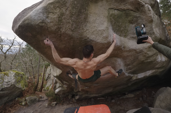 Vídeo: Adam Ondra, Búlder. Tour de Flash en Fontainebleau