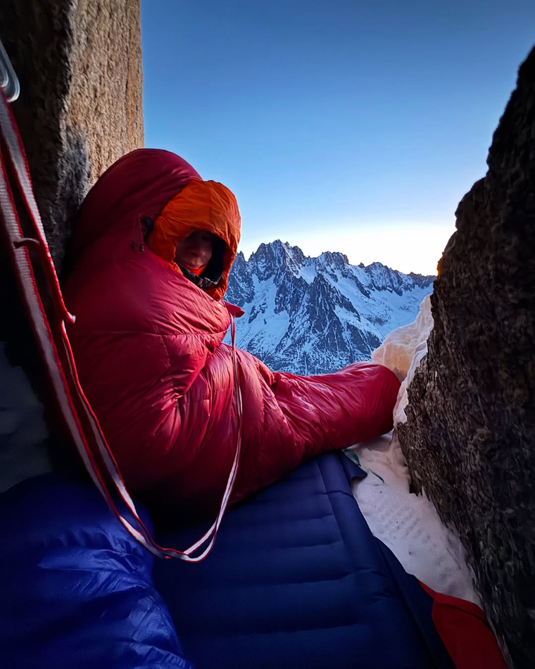 Alpes, Alpinismo, Apertura, Escalada, Agujas de Chamonix, Dent du Requin, Shark Attack, Tom Livingstone, Robert Smith