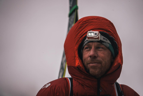 Jim Morrison, a por 1º descenso del corredor Hornbein con esquís, Norte Everest