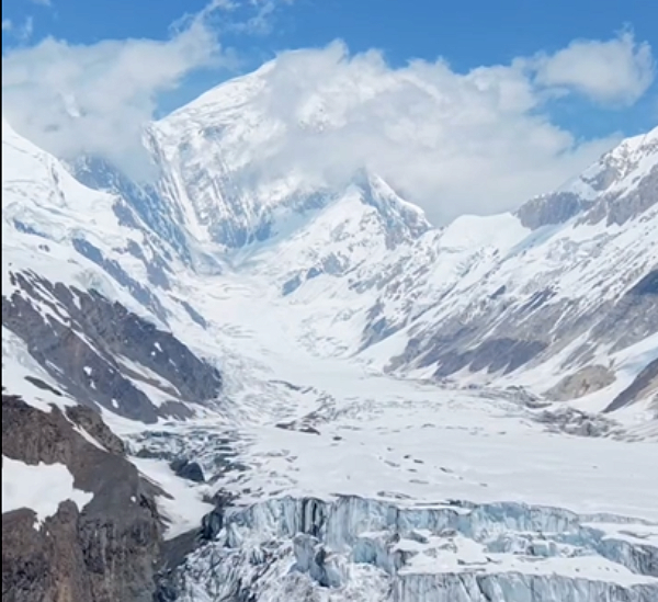 Mueez Ud Din y Mathieu Maynadier, apertura en alpino en la arista este del Spantik, 7.029m