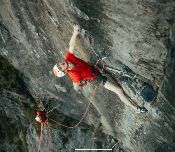 Adam Ondra escala Lexicon, E11-7a. La escalada tradicional más difícil jamás resuelta a flash