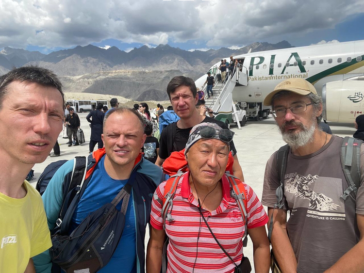 Gasherbrum IV, Mironov, Nilov, Rescate
