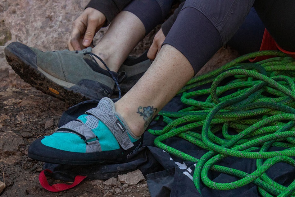 gatti corde pulizia caschi