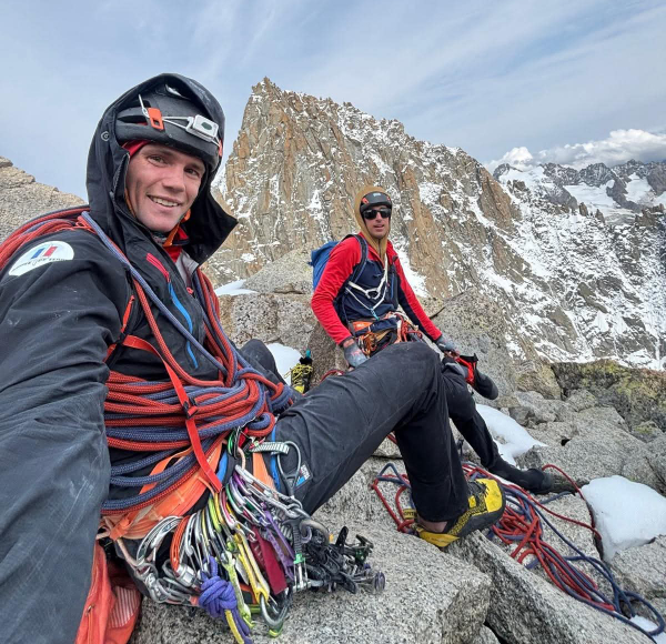 Léo Billon y Enzo Oddo consiguen la 1ª escalada en libre a la Lafaille del Dru