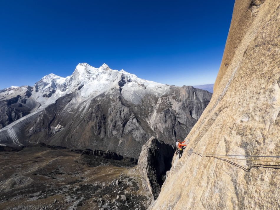 Iker Pou, Eneko Pou, La Esfinge, Cordillera Blanca, Andes, Micher Quito, Escalada