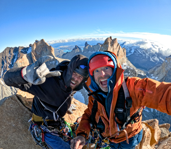 Riders of the storm, Torres del Paine. 1ª española para Rubén Pérez Ino y Julen Berrueko