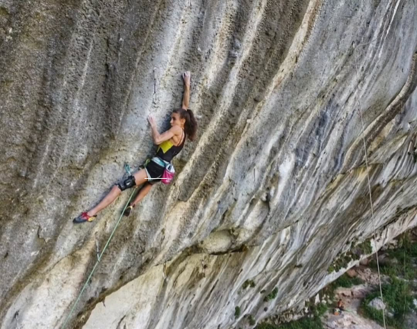 Ultimate Sacrifice: Laura Rogora, 1ª mujer en escalar 8c+ a vista