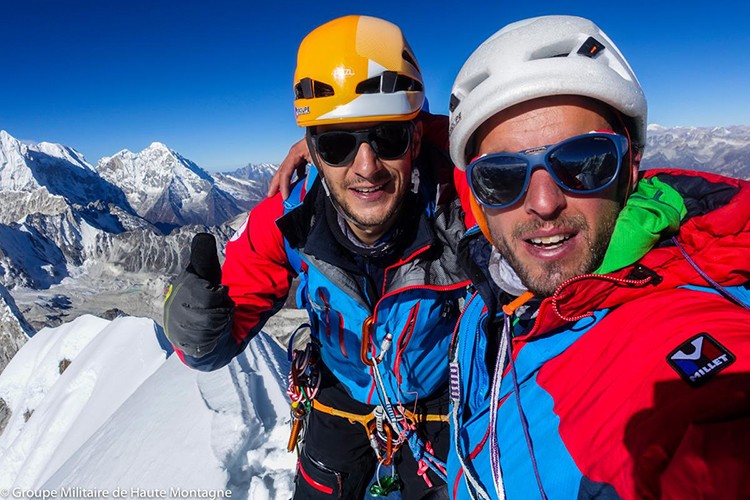 Max Bonniot y Pierre Sancier, en la cima del Pangbuk North. Foto: GMHM