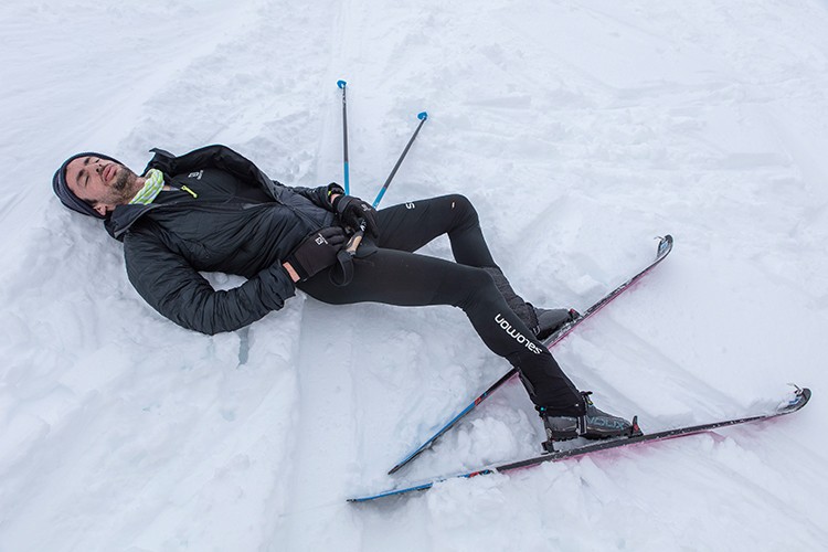 Kilian Jornet, agotado al finalizar la prueba. foto: Foto: Matti Bernitz/Lymbus