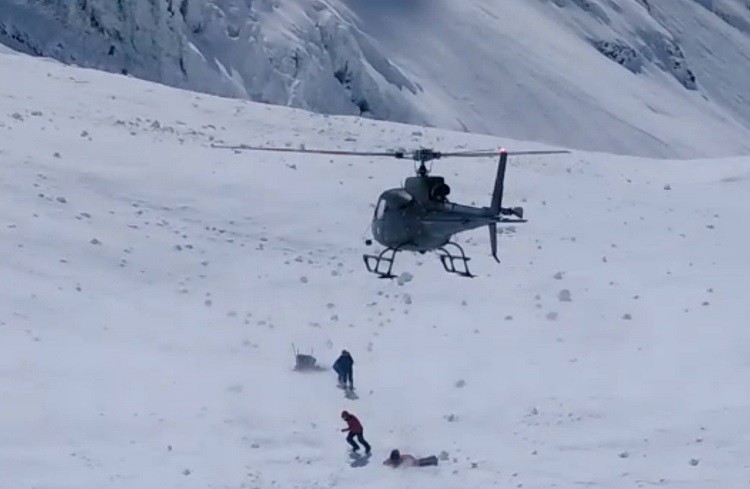 Los helicópteros ya vuelan en el Nanga Parbat