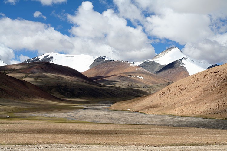 Picos de trekking en el Himalaya hindú. Foto: Barrabes