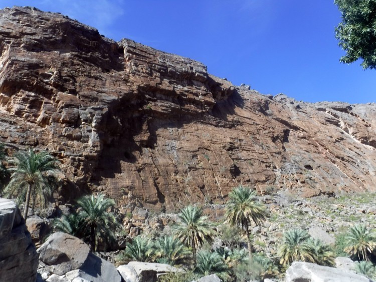Pared en donde se encuentran Todo va bien y Wadi Nakhar. Foto: Ibarz, Montoya y Recio