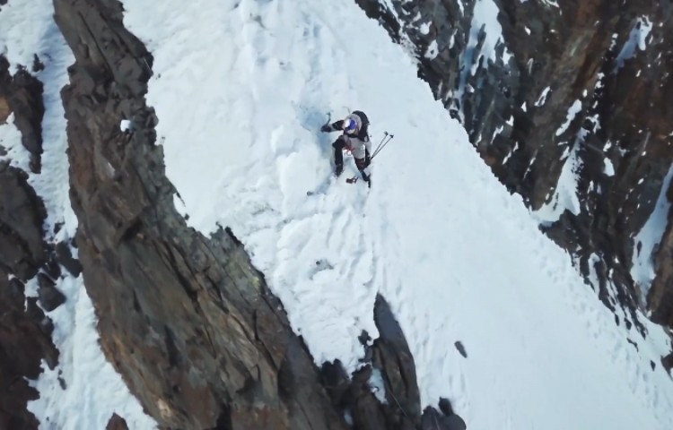 Andrzej Bargiel, descenso del K2 con esquís. Foto: Bartek Bargiel, Redbull Content Pool