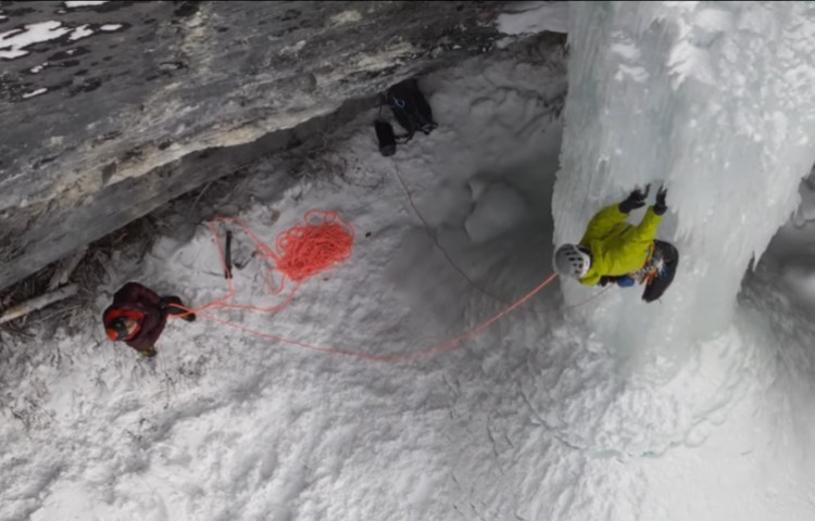Guy Lacelle, video-tributo a la leyenda de la escalada en hielo. Foto: Breathe Light Media,Arc