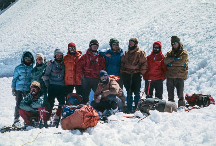 La expedición en el campo 4 de la montaña. Foto: Mendiak 1976