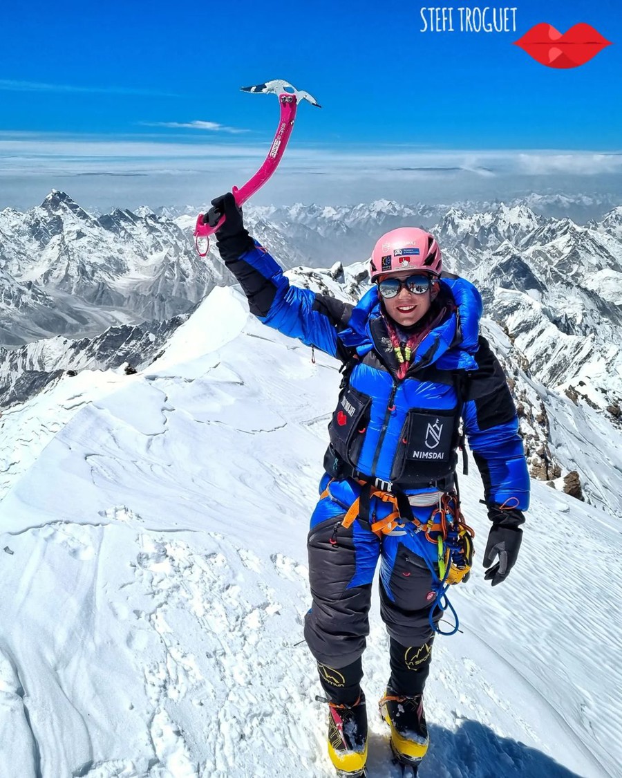 Stefi Troguet, en la cima del K2. Foto. IG Stefi Troguet