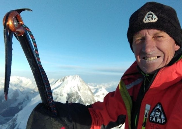 Cima para Denis Urubko en el Gasherbrum II. Foto: Denis Urubko