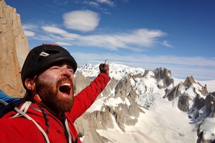 Sean Villanueva en su Moonwalk en Fitz Roy. Foto: Sean Villanueva Sean Villanueva en su Moonwalk en Fitz Roy. Foto: Sean Villanueva