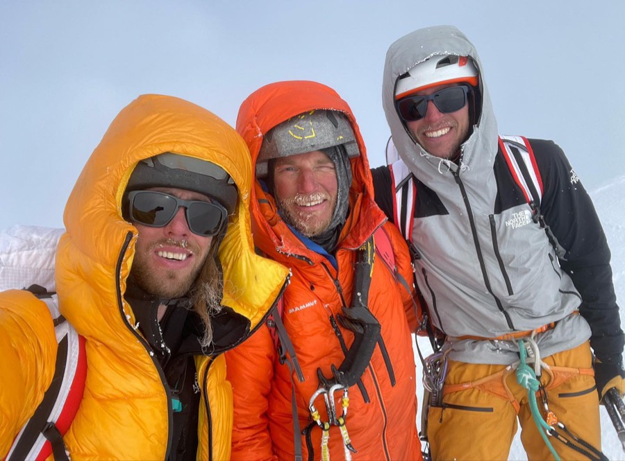 Cornell, Marvell y Rousseau, apertura en Mount Dickey. Foto: IG Alan Rousseau Cornell, Marvell y Rousseau, apertura en Mount Dickey. Foto: IG Alan Rousseau