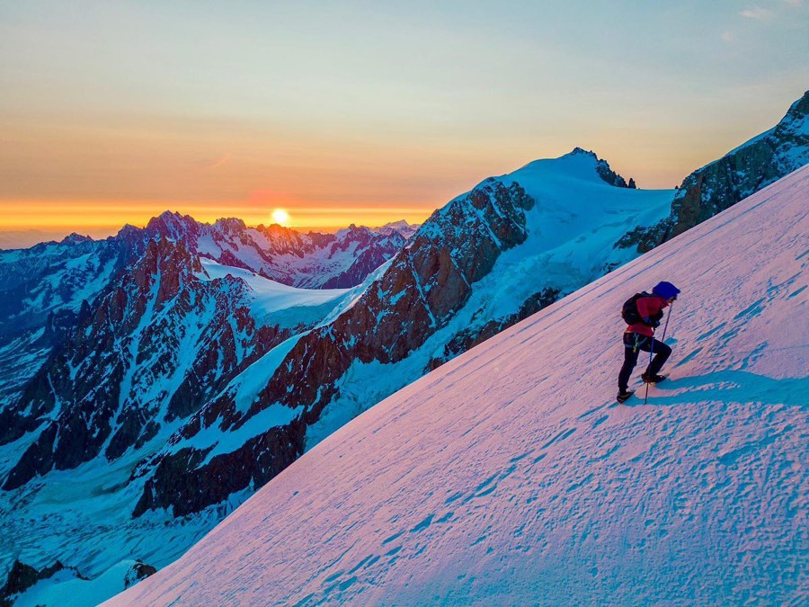 Hillary Gerardi, hacia cima en Mont Blanc. Foto: Seb Montaz Studio, FB Hillary Gerardi