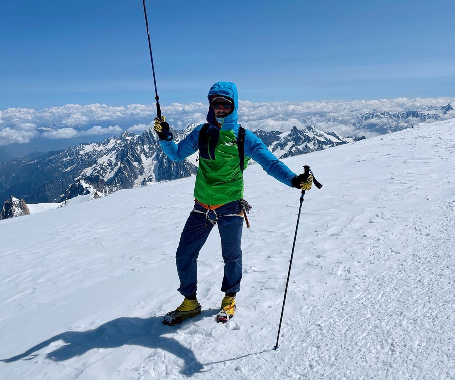 Symon Welfringer, en la cima del Mont Blanc. Foto: Symon Welfringer