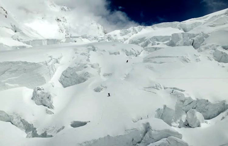 Andrzej Bargiel, durante el descenso del Gasherbrum I. Foto: Col. Andrezj Bargiel