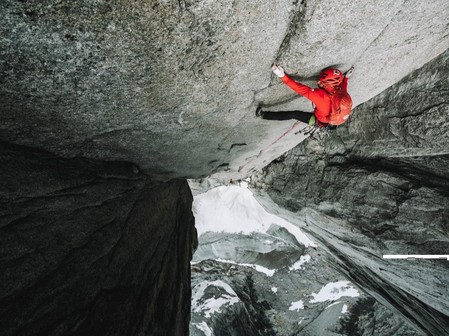 Alex Honnold y Tommy Caldwell, escalando en los Bugaboos durante el viaje. Foto: @taylor. _shaffer