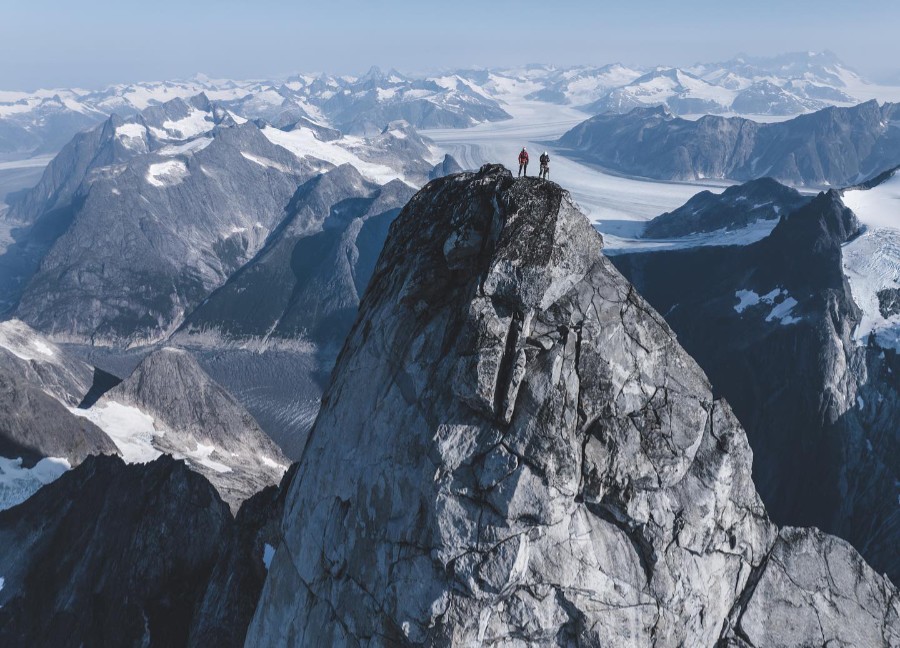 Alex Honnold y Tommy Caldwell en la travesía de Devil's Thumb. Foto: NatGeo