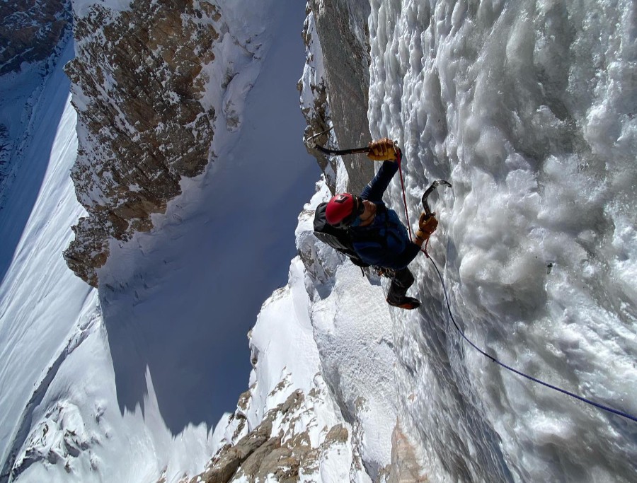 Trophy Hunt, apertura en Pik Alpinist, Steadman, Vilhauer y Timpano. Foto: FB Dane Steadman