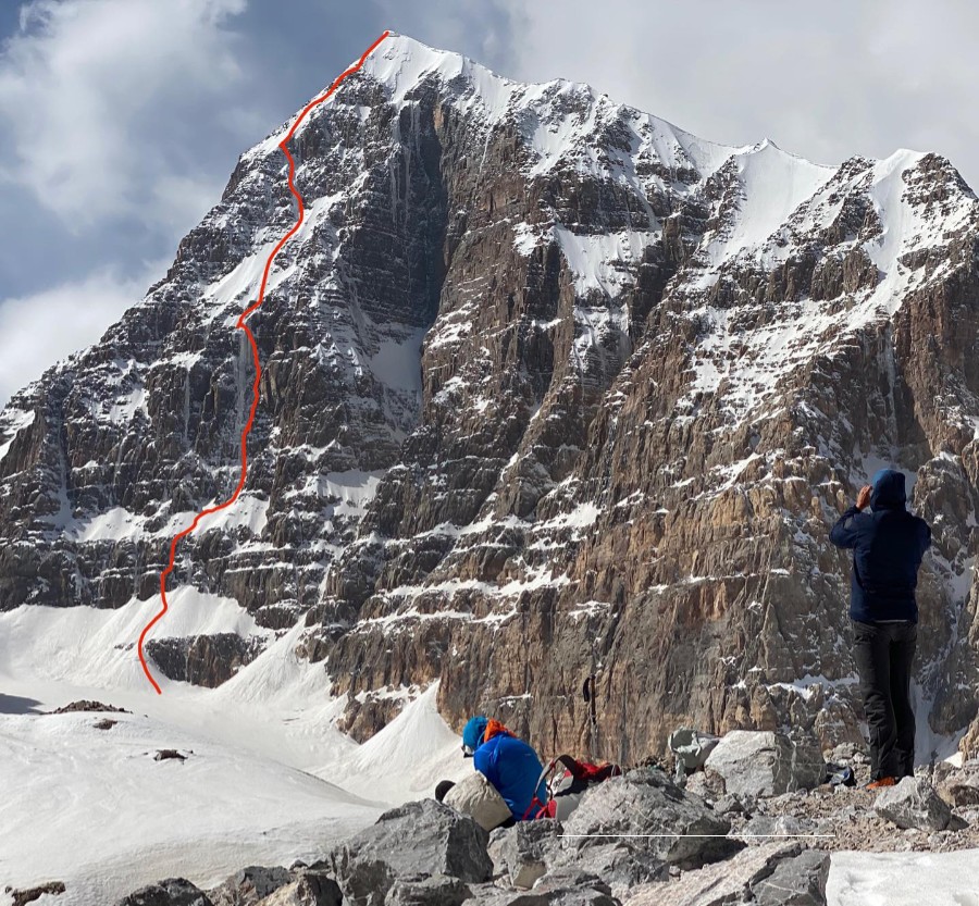 Trophy Hunt, apertura en Pik Alpinist, Steadman, Vilhauer y Timpano. Foto: FB Dane Steadman