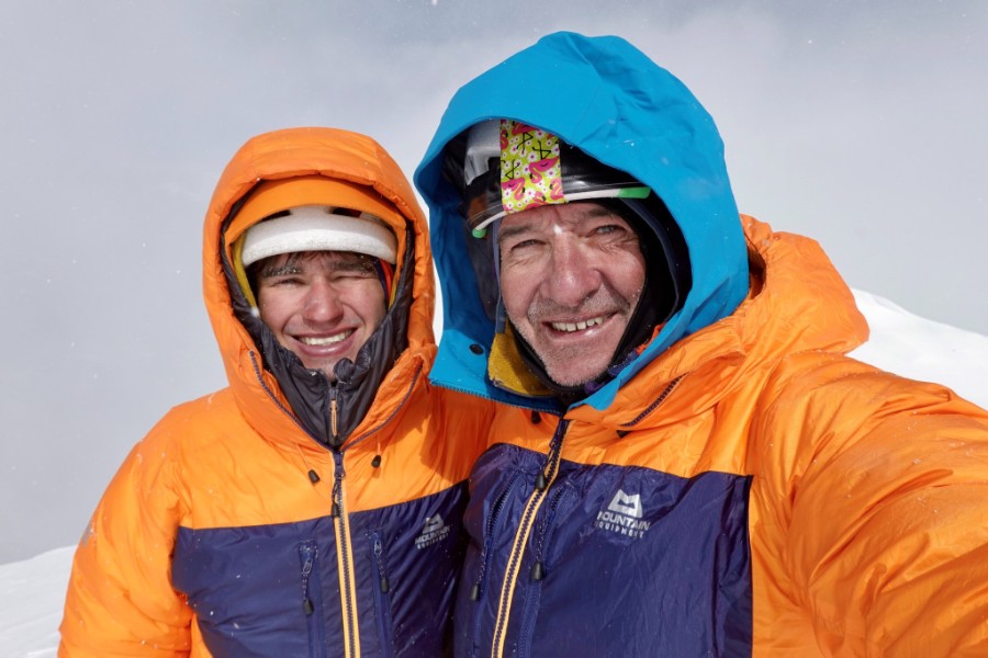 Tim Miller y Paul Ramsden, en la cima del Surma-Sarovar. Foto: Ramsden-Miller