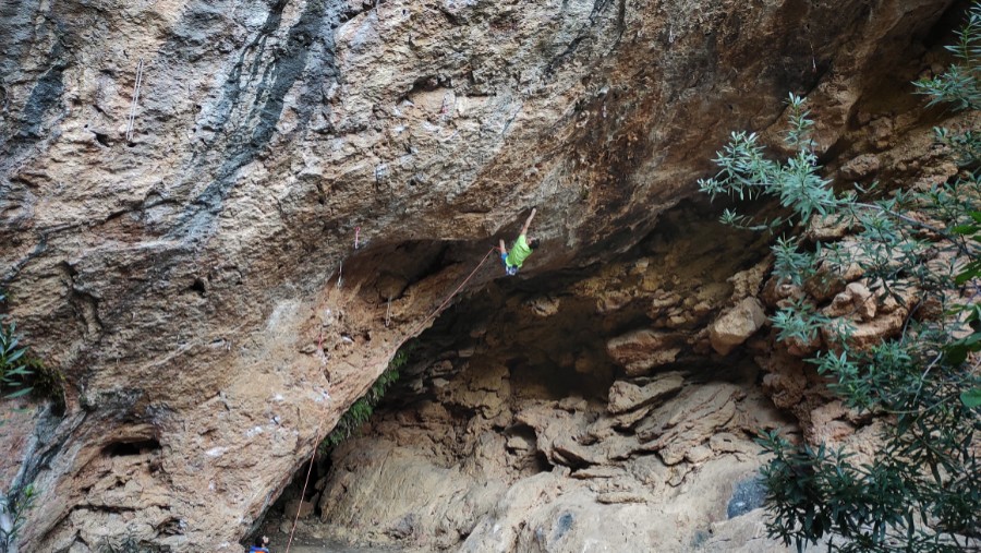 Adam Ondra en El Maquinista. Foto: destinoclimbing