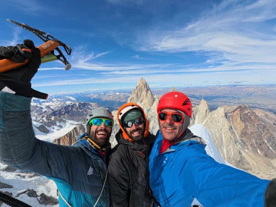 Toralles, Mulero, Martín, Filo Sureste Cerro Torre. Foto: Col. Marc Toralles