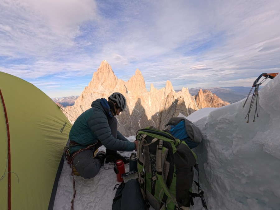 Toralles, Mulero, Martín, Filo Sureste Cerro Torre. Foto: Col. Marc Toralles