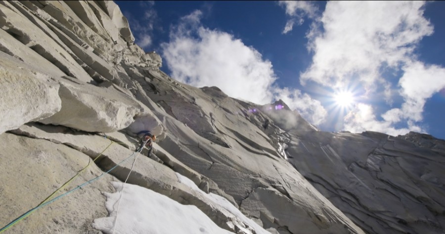Mikel, 1º largo de Stairway to Heaven. Foto: Expedicion Bhagirathi III