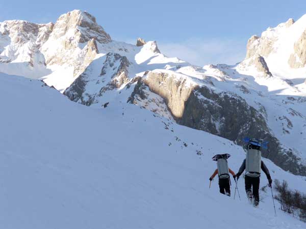 Óscar Palacios, Álvaro Novellón