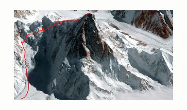 K2 invernal: tras el infierno burocrático, que provoca un retraso de 2 semanas, a primeros de enero comienza la expedición