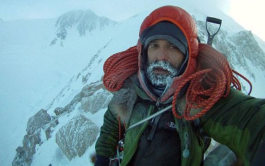 Cima invernal en solitario en el McKinley para Lonnie Dupre en lo más crudo del invierno de Alaska