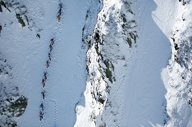 Kilian Jornet y Laetitia Roux, doble victoria en la Copa del Mundo de Esquí-Alpinismo de Vallnord, Andorra