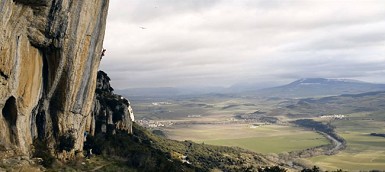 Video: regulación de la escalada en Navarra. El problema del cierre de Etxauri