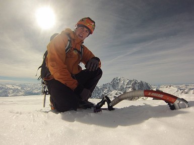 Starlight and Storm: Tom Ballard escala las 6 grandes caras norte de los Alpes en solitario y en invierno, misma temporada