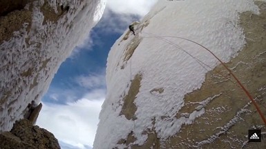 Video: Thomas Huber, Andy Schnarf y Tommy Aguiló, intento de travesía integral del Cerro Torre