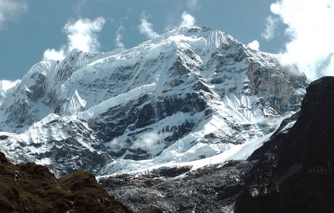 Thulagi Chuli, 7059m; cima virgen en Nepal para un equipo ruso
