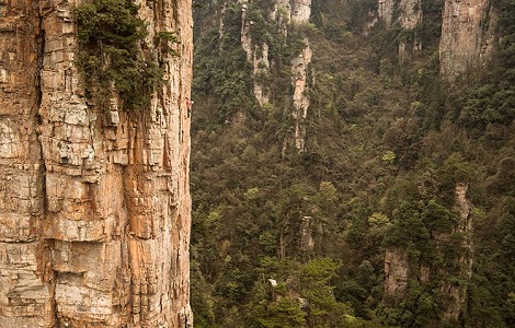 Video: Primeras escaladas de la historia en el Parque Nacional Zhangjiajie