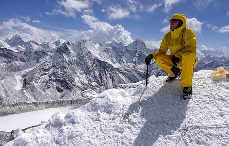 Barmasse y Goettler, en el Shisha Pangma, intento de apertura en alpino en la cara Sur