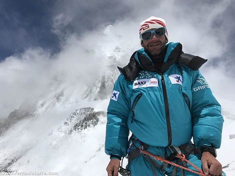 Ferran Latorre, cima sin O2 en el Everest; completa los 14 ochomiles -se confirma con O2
